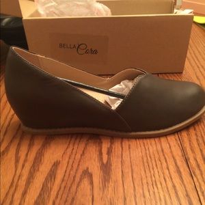 Bella Cora Veeta flats size 8